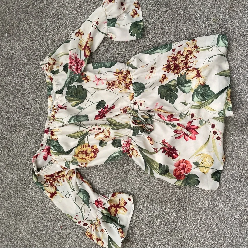 Fashion nova Belize tropical romper - Picture 5 of 5
